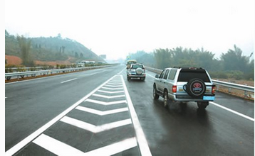 高速公路长途安全驾驶注意事项|驾驶常识 - 驾照