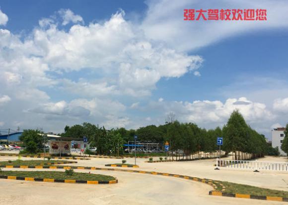 南宁强大驾校 南宁强大驾校