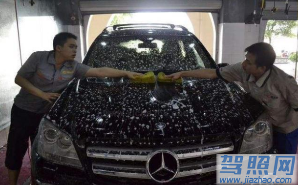 夏天温度高，每天洗车是正确的保养办法吗我们告诉你汽车保养办法！