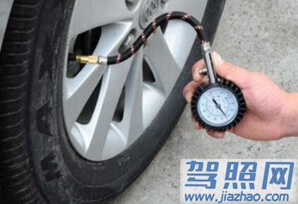4S店修理车时，修理汽车师透露：这几种保养“最好”别做，尽花冤枉钱