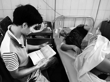 情人节车祸的一瞬间 老婆猛力推开了我