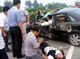 户县惨烈车祸致3名女子当场死亡