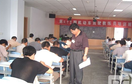 驾驶证科目一灯光题目记忆方法