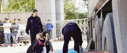 海沧霞阳一小学生遭货车碾压致死