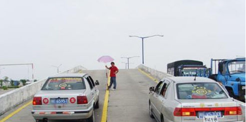 手工挡汽车起步不熄火的方法