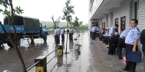 驾校可以代办暂住证吗