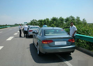 科目二坡道起步怎么样防止熄火和溜车