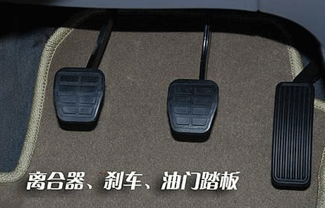 科目三考试油门控制方法