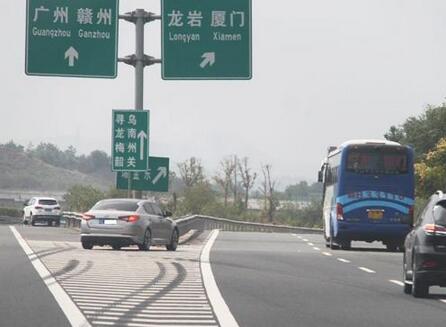 小白上高速前应该注意啥事项