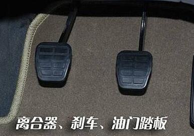 方法科目三考试油门控制方法