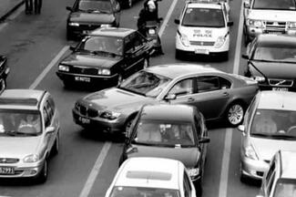小白上路变更车道需要注意的地方