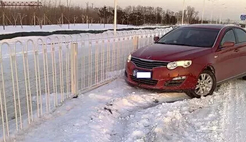 雪天预防汽车侧滑有那些技巧