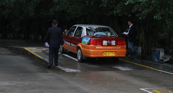 科目二半坡起步方法分析