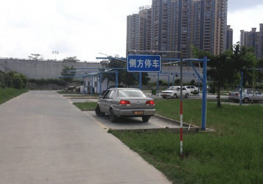 科目二侧方停车如何控制好行车速度