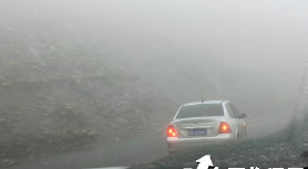 下雨天后视镜看不清如何解决