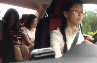 学车时手脚不协调如何解决
