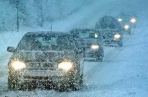 冰雪路面行车应该注意什么
