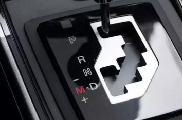 如何驾驶自动挡汽车 自动挡汽车驾驶方法