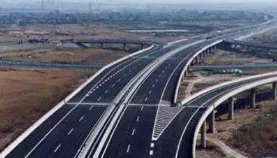 高速公路匝道行驶方法