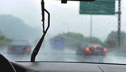雨天自驾出行有什么需要注意的地方