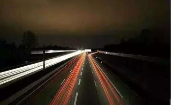 为何高速上没路灯