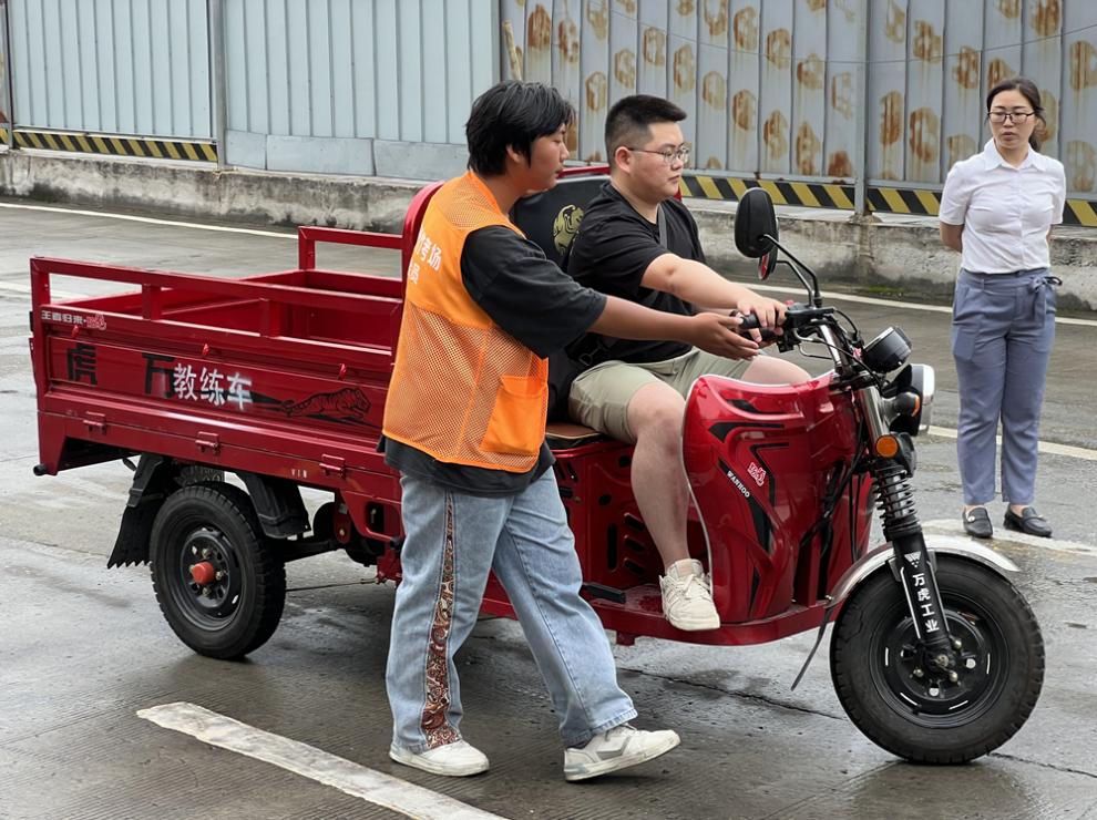 重庆极速摩托车驾校