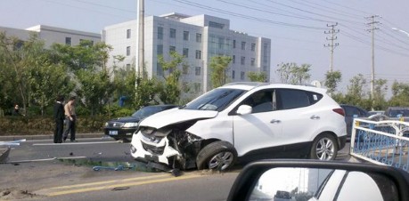 江苏车祸 ix35新车发生车祸