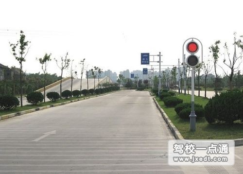 驾驶员学车怎么样正确转弯