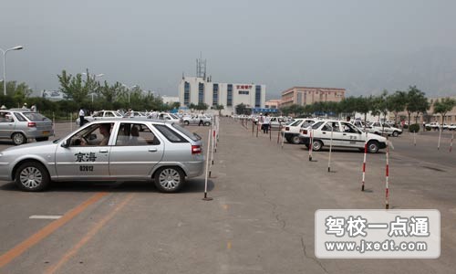 资深教练概要安全驾车要素