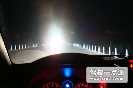 开夜车步步惊心老司机七条经验保平安