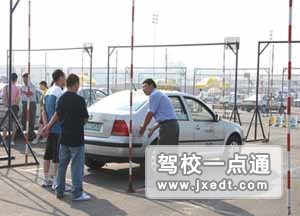 手工挡车穿桩需要注意的地方